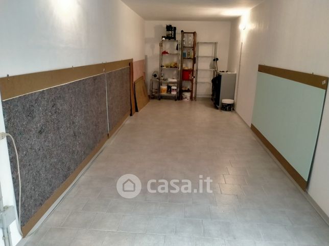 Garage/posto auto in residenziale in Vicolo Filippo Corridoni 8