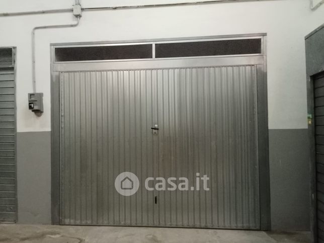 Garage/posto auto in residenziale in Via Temistocle Calzecchi Onesti