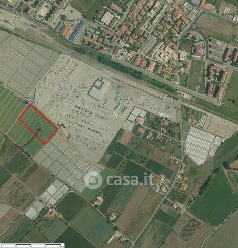 Terreno edificabile in residenziale in Via Mar Tirreno 17