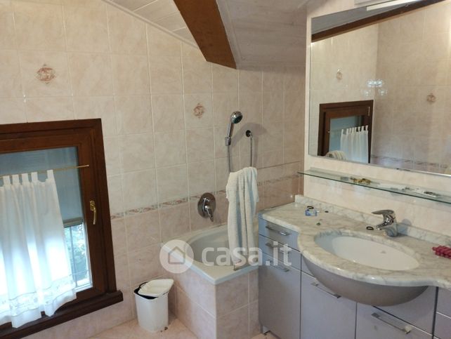 Appartamento in residenziale in Via Stefano Ticozzi 9