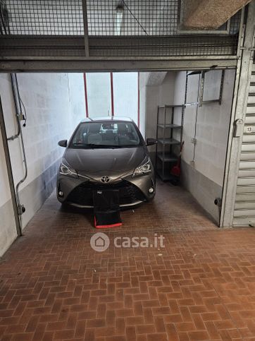 Box/posto auto in residenziale in Via Circondaria 54