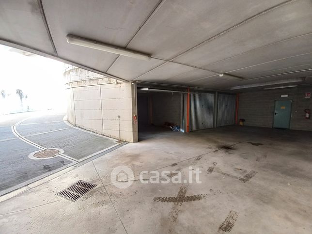 Box/posto auto in residenziale in Strada Comunale di Mirafiori 14