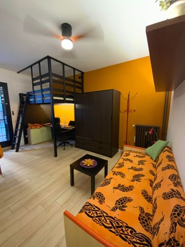 Loft in residenziale in Via Val Seriana 8