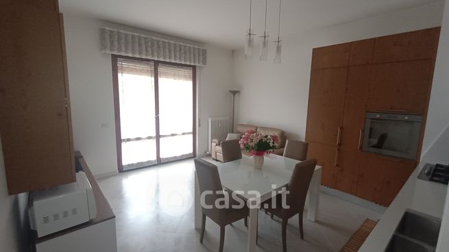 Appartamento in residenziale in Via Cesare Battisti