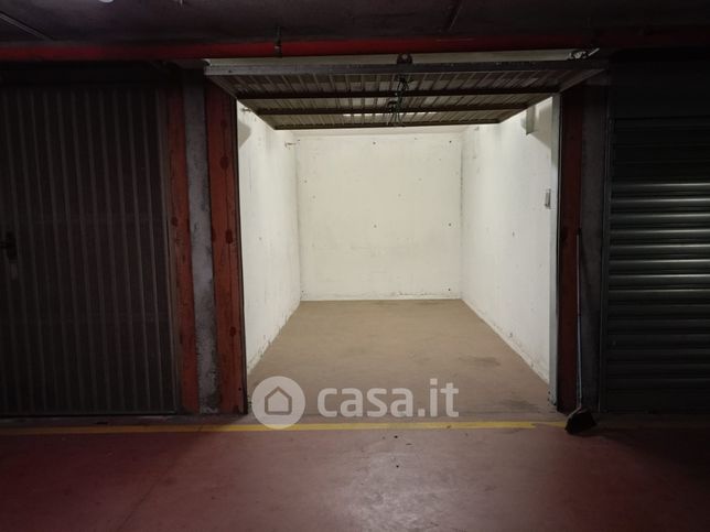 Garage/posto auto in residenziale in Via delle Eriche 19