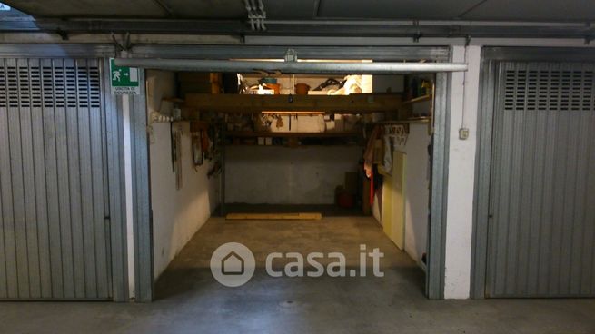 Box/posto auto in residenziale in Via Vecchia Morella 31