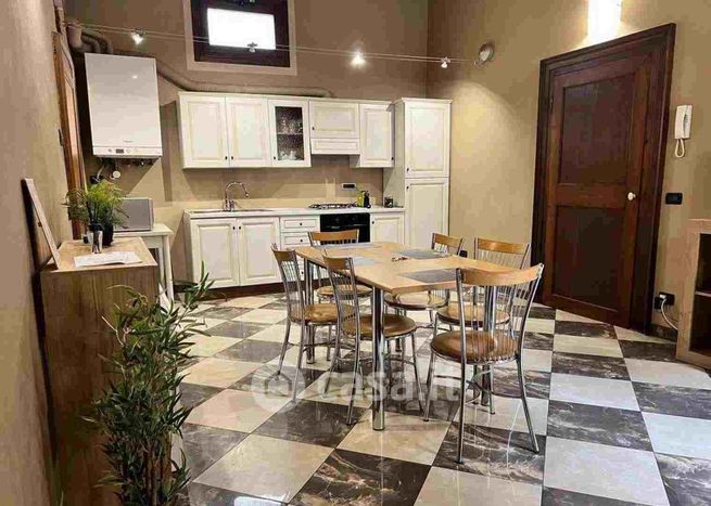 Appartamento in residenziale in Via Ugo Bassi 19