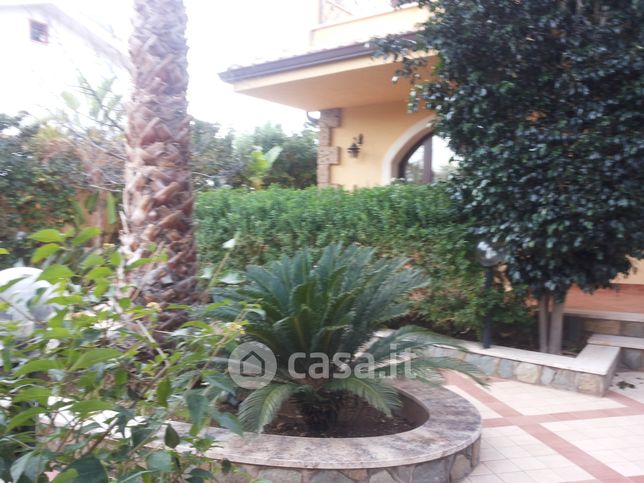 Villa in residenziale in Strada Statale 113 Settentrionale Sicula