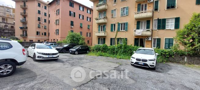 Garage/posto auto in residenziale in Salita della Noce