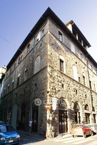 Attivitã /licenza (con o senza mura) in commerciale in Via Ghibellina 140r