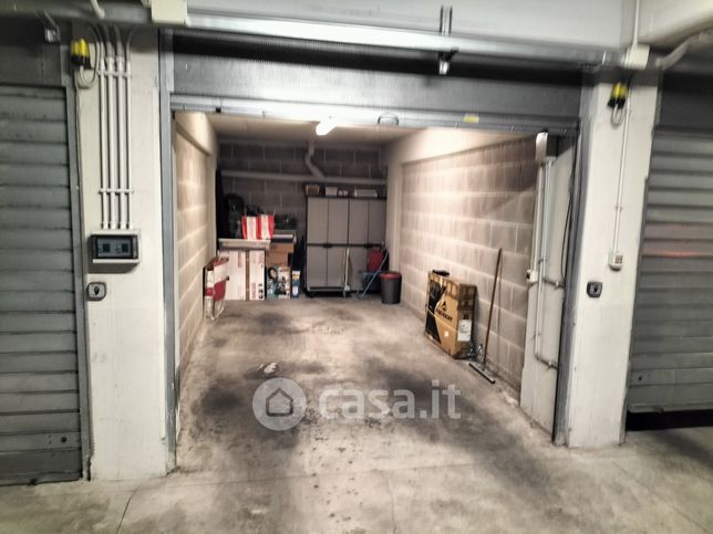 Box/posto auto in residenziale in Via del Forte Boccea 151