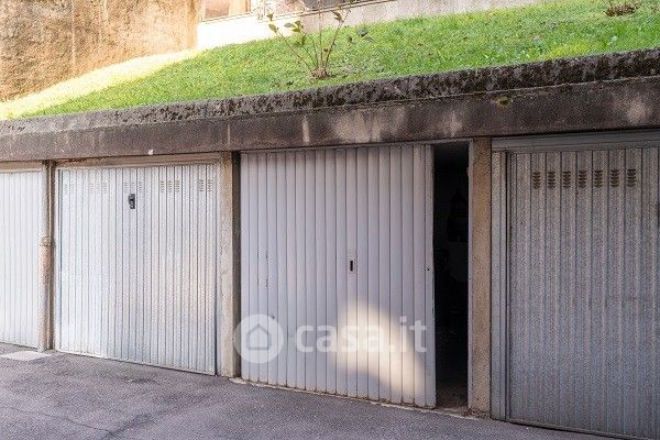 Garage/posto auto in residenziale in Via Luigi Ortelli