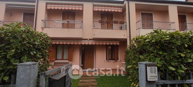 Villetta a schiera in residenziale in Via Pompea 31E