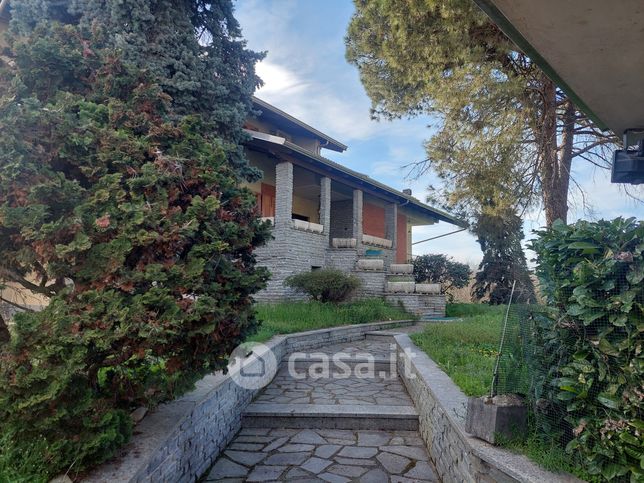 Casa indipendente in residenziale in Via Chivasso 10