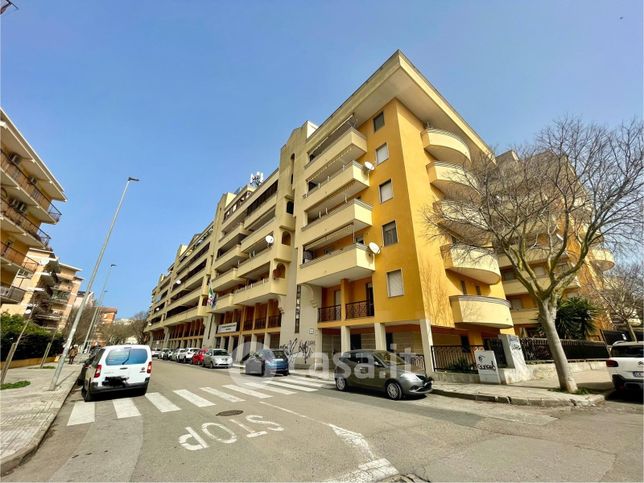 Appartamento in residenziale in Via Lelio Basso