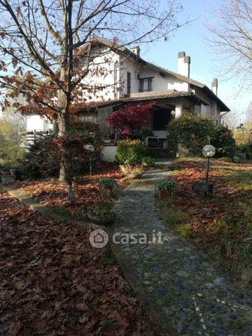 Villa in residenziale in 
