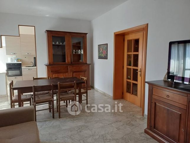 Appartamento in residenziale in Via Monviso