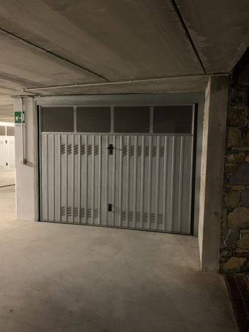 Garage/posto auto in residenziale in Via Castagneto