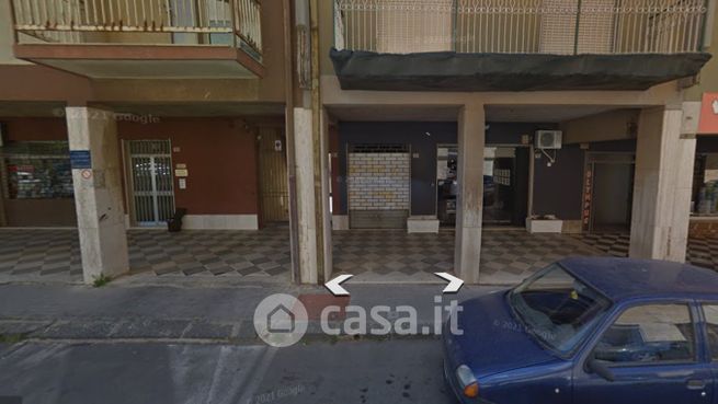 Garage/posto auto in residenziale in Via Arturo Vella