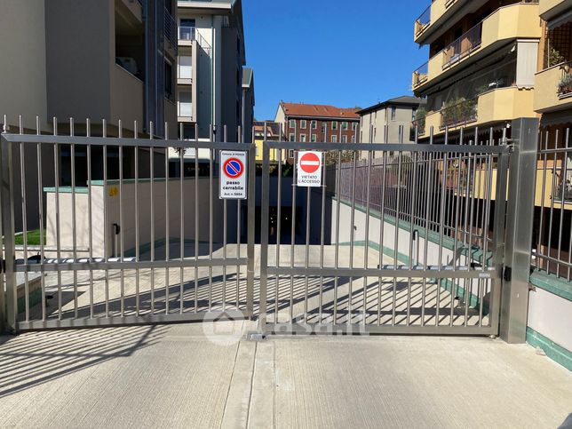 Box/posto auto in residenziale in Via Pablo Picasso 12