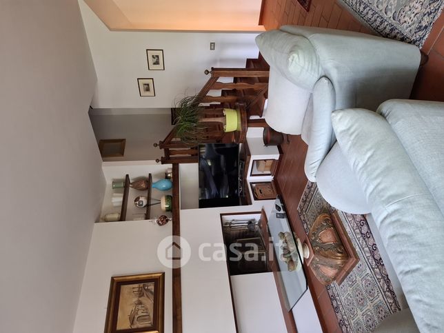 Villetta a schiera in residenziale in Via Andrea del Sarto