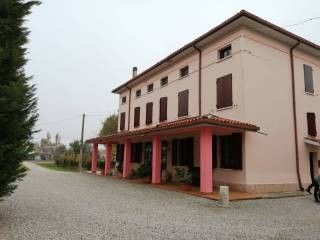 Casa bi/trifamiliare in residenziale in Via Marconi