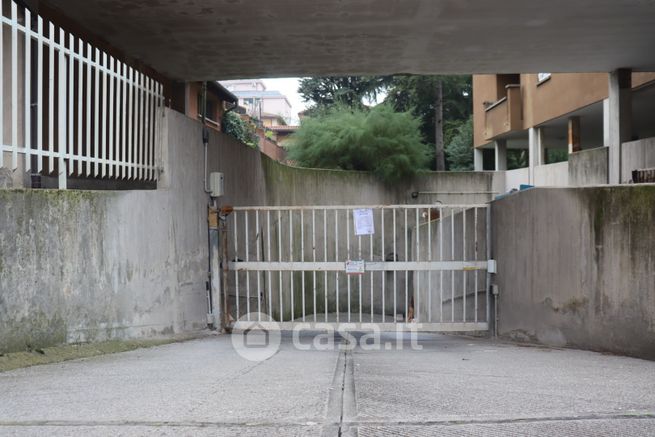 Garage/posto auto in residenziale in Via del Mastelletta 6