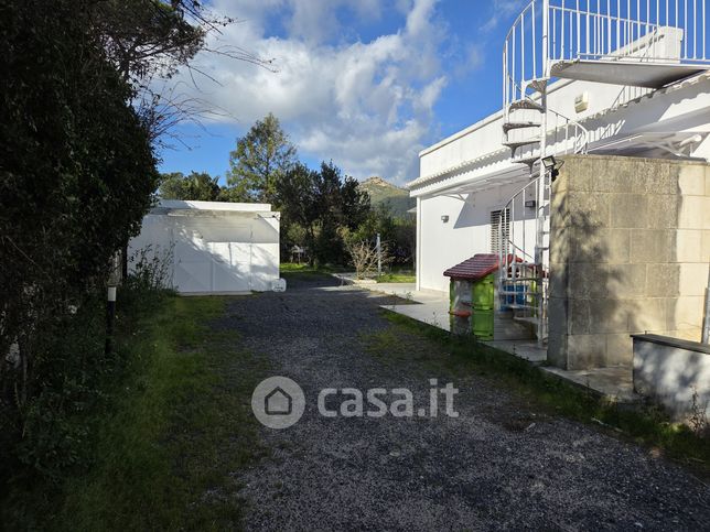 Villa in residenziale in Via Montenuovo Licola Patria