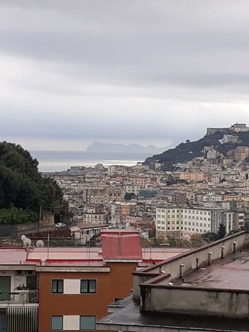 Appartamento in residenziale in Viale Letizia 2