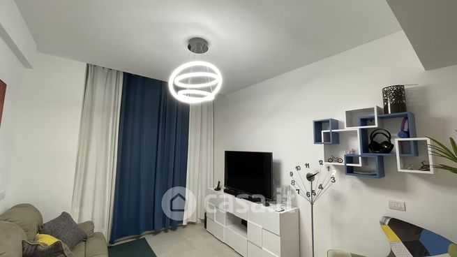 Appartamento in residenziale in Via Pompeo Cambiasi 8