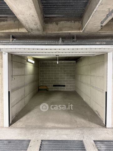 Box/posto auto in residenziale in Via Giuseppe Lagrange