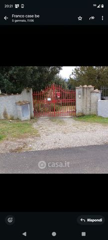 Casa bi/trifamiliare in residenziale in 