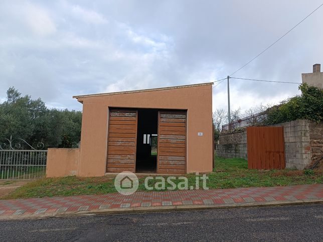 Garage/posto auto in residenziale in SP2 19