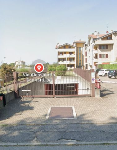 Garage/posto auto in residenziale in Via Alessandro Scarlatti 98