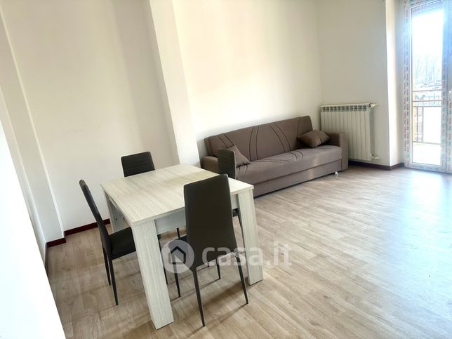 Appartamento in residenziale in Via Antonio Locatelli 11