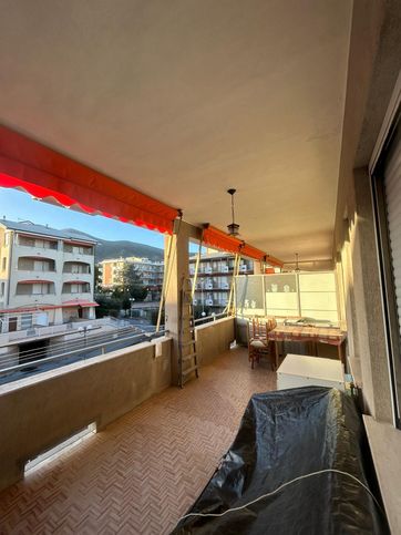 Appartamento in residenziale in Via Mimose 13