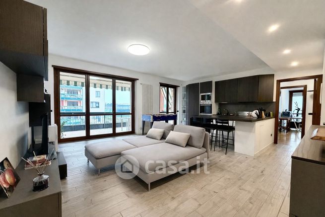 Appartamento in residenziale in Via Londra 40