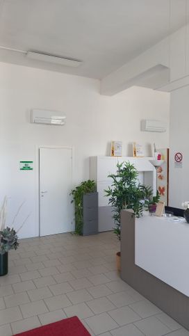 Ufficio in commerciale in Via Erice Bettini 78