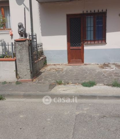 Appartamento in residenziale in Via del Pino 3