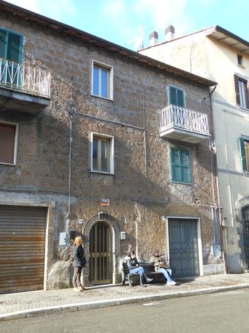 Appartamento in residenziale in Via Blera 10