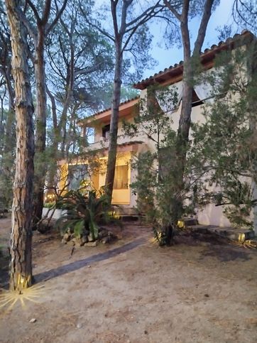 Villa in residenziale in Viale delle Pleiadi