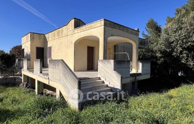 Villa in residenziale in Viale Vermicelli 00