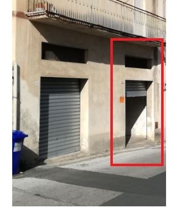 Garage/posto auto in residenziale in Via Fontana