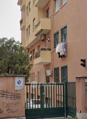 Box/posto auto in residenziale in Via Francesco Massi 13