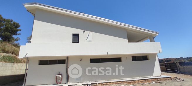 Villa in residenziale in Via Formia 99