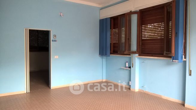 Attivitã /licenza (con o senza mura) in commerciale in Via Strettoia 79