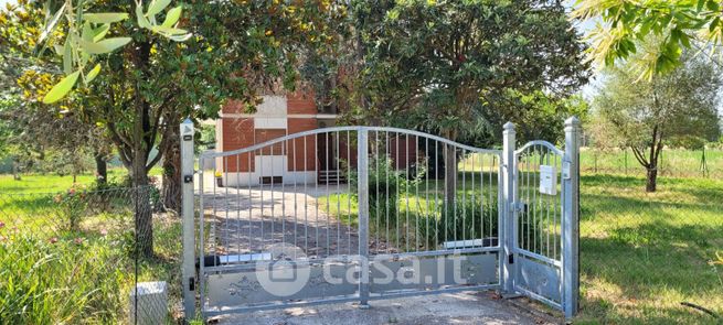 Casa indipendente in residenziale in Via Roncaglia