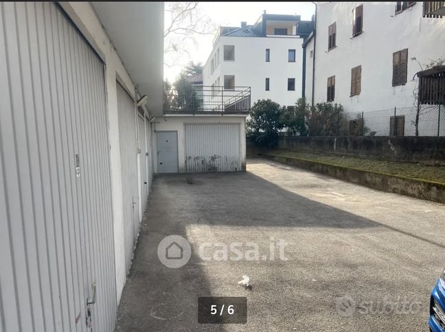 Garage/posto auto in residenziale in Via Josef Noldin 23