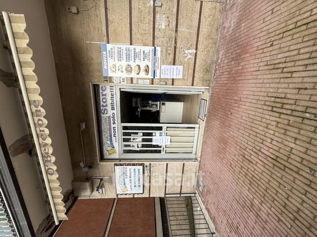Ufficio in commerciale in Via Giuseppe di Vittorio