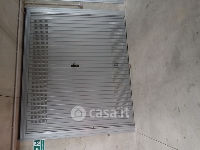 Garage/posto auto in residenziale in Via Brigata Paracadutisti Folgore 5